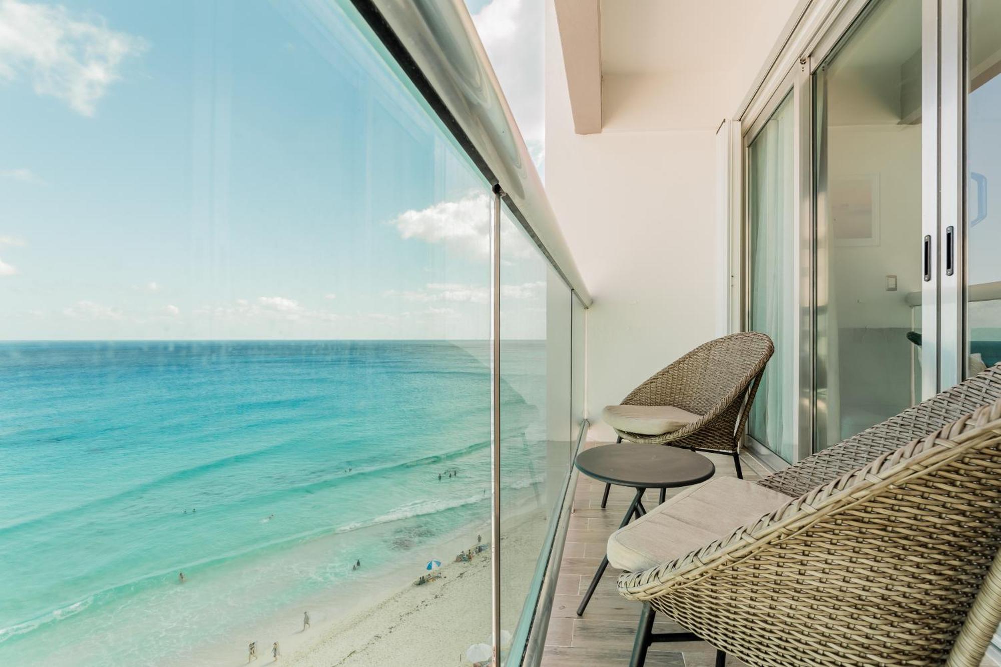 The Ocean Vibes Suites By Casa Paraiso Cancun Exterior photo