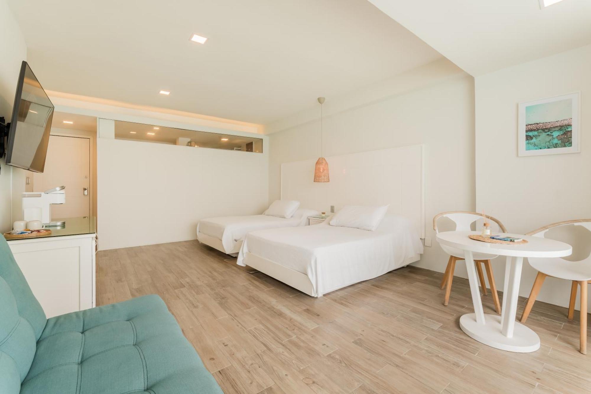 The Ocean Vibes Suites By Casa Paraiso Cancun Exterior photo